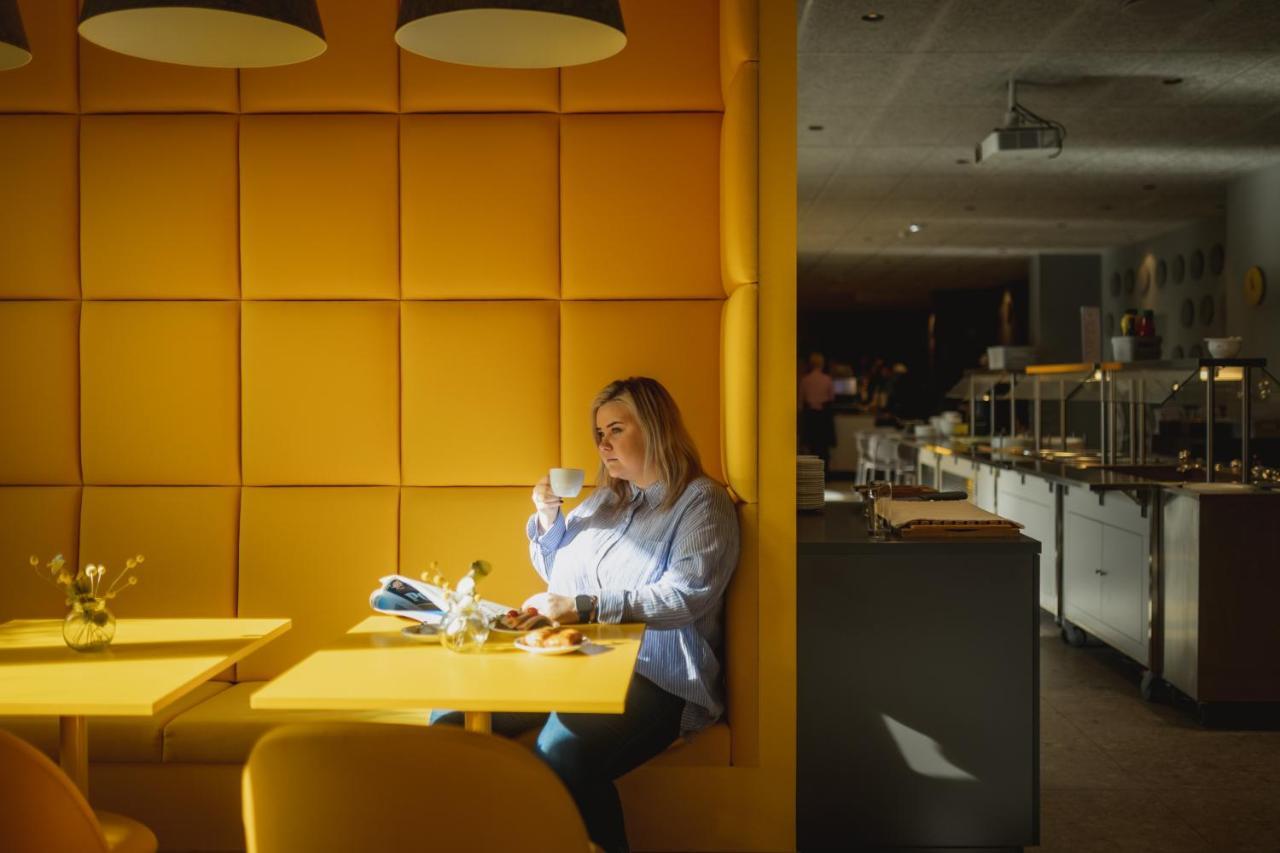 Mardi Hotel Kuressaare Exteriör bild